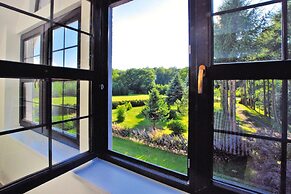 Large Holiday Villa With Fireplace and Garden