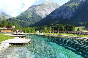 Chalet Resort With Terrace