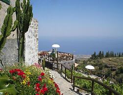 Seaview Holiday Home for 4