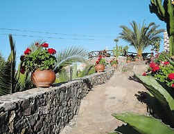 Seaview Holiday Home for 4