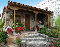 Seaview Holiday Home for 4