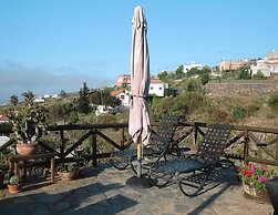 Seaview Holiday Home for 4