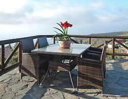 Seaview Holiday Home for 4