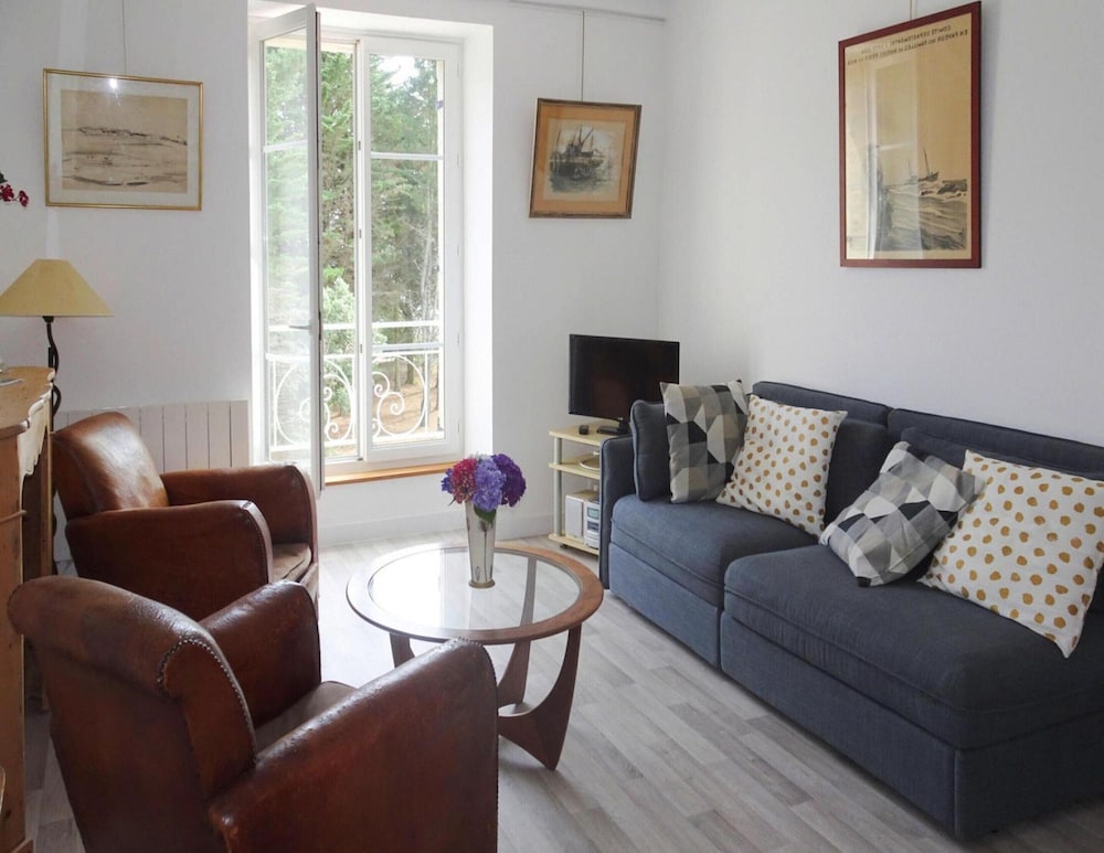 Apartment, Beg Meil
