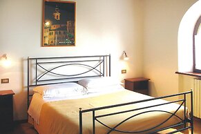 Hotel in Marche With Scenic Hiking Trails