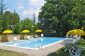 Hotel in Marche With Scenic Hiking Trails