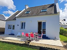 Cottage, St. Pabu