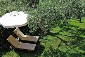 Gerakini Holiday Home With a Balcony