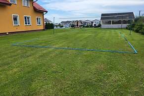 Comfortable Apartment, 5 Bedrooms, Summer Pool