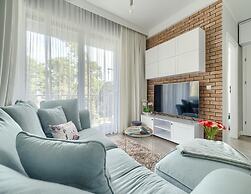 Comfortable Apartment by the sea