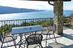 Apartment in Tignale With Lake Garda Views