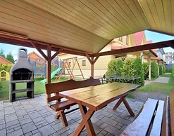 Holiday Studio Near the Beach, Playground