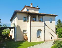 Apartment in Tuscany With Golf & Pools