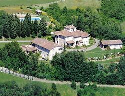Apartment in Tuscany With Golf & Pools