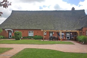 Apartment in Rehm-flehde-bargen mit Einem Gemeinsamen Pool