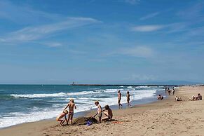 Portiragnes Group Stay With 2 Pools