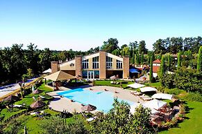Apartment in Vinci With Pool & Wellness