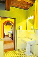 Estate in Monte Serra With Pool & Olive Trees