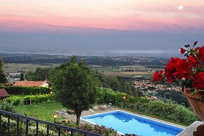 Estate in Monte Serra With Pool & Olive Trees