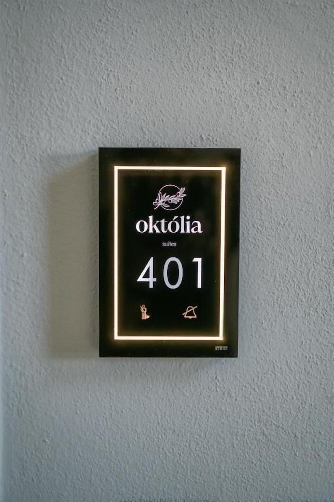 Oktolia Suites