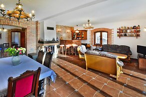 Comfortable Rural Holiday Home, Grabczyn
