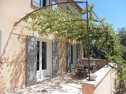Pretty, Spacious Holiday Home With Private Pool