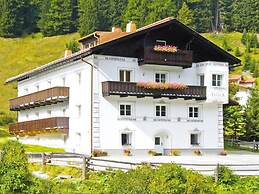 Apartment in Ischgl Overlooking the Mountains