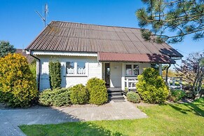 Large Holiday House With Terrace, Bobolin