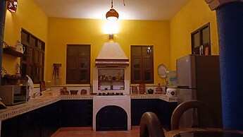 La casa de piedra y colores