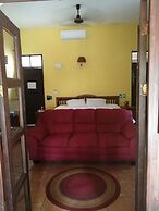 La casa de piedra y colores