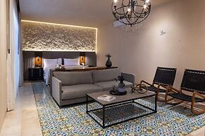 Adoro Hotel Boutique