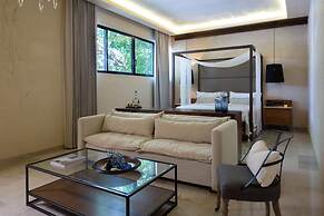 Adoro Hotel Boutique