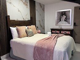 Onyx luxury rd