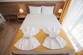 E87 Highway Otel