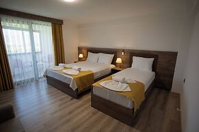 E87 Highway Otel