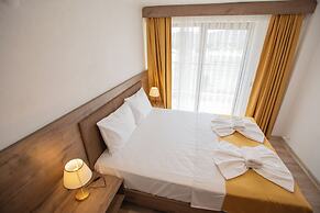 E87 Highway Otel