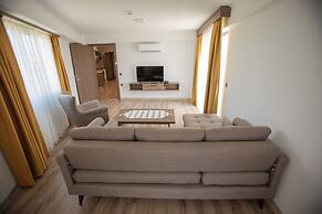 E87 Highway Otel
