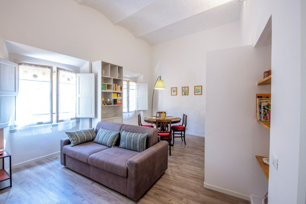 Mamo Florence - Borgo Santa Croce Apartment
