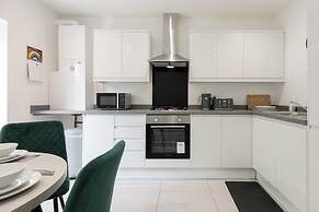 Cosy 1BD in Malvern With Stunning Views
