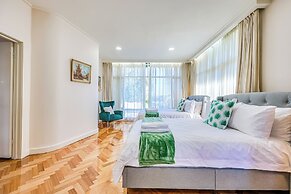 StayAU Spacious 6BR McKinnon Pool Home