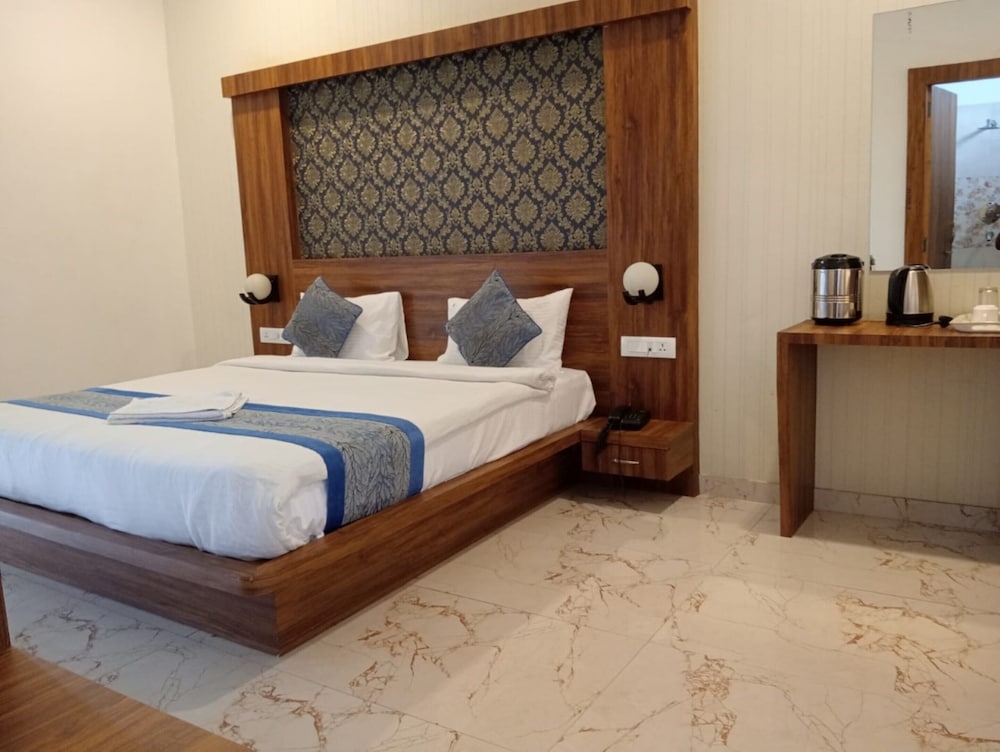 Goroomgo Agnija Udaipur