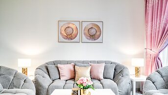 Viridis Living Chic and Spacious 1BR