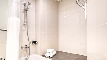 Viridis Living Chic and Spacious 1BR