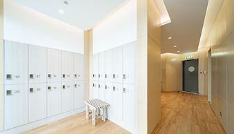 Viridis Living Chic and Spacious 1BR