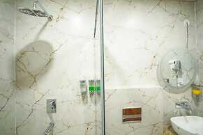 Hotel Nirvana Bliss Behind Parmarth Niketan