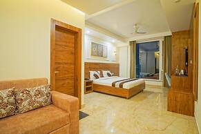 Hotel Nirvana Bliss Behind Parmarth Niketan