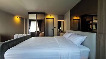 We Hotel