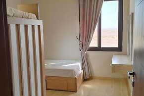 2 Bed Chalet Sleeps 4 Free Parking & Balcony