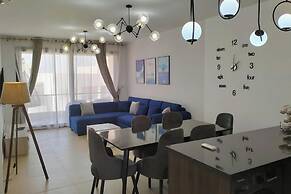 2 Bed Chalet Sleeps 4 Free Parking & Balcony