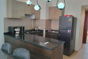 2 Bed Chalet Sleeps 4 Free Parking & Balcony